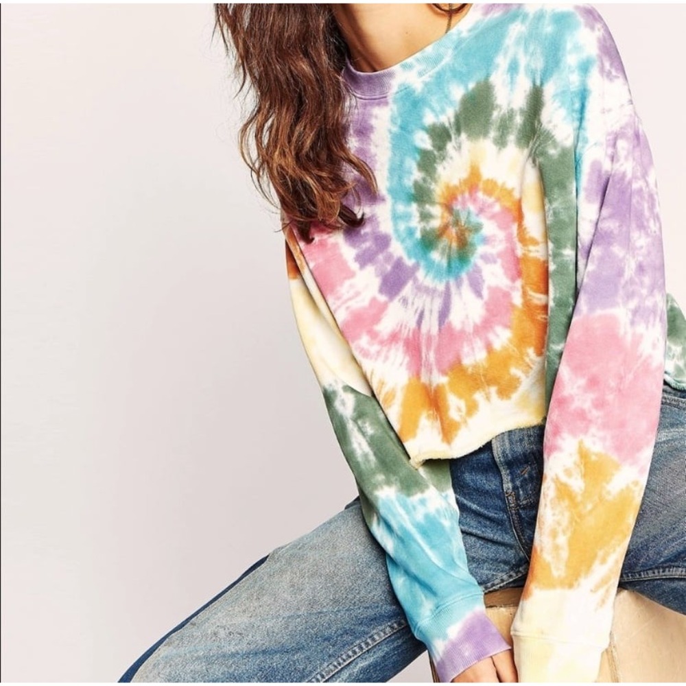 Daydreamer Rainbow Swirl Sweatshirt M  Tie Dye Cotton Crop Raw Hem Festival Boho